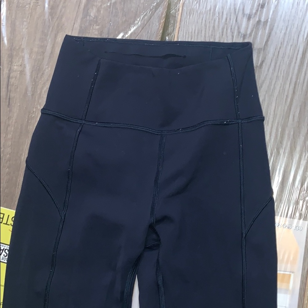 Lululemon High-Rise tight- in-movement tight
